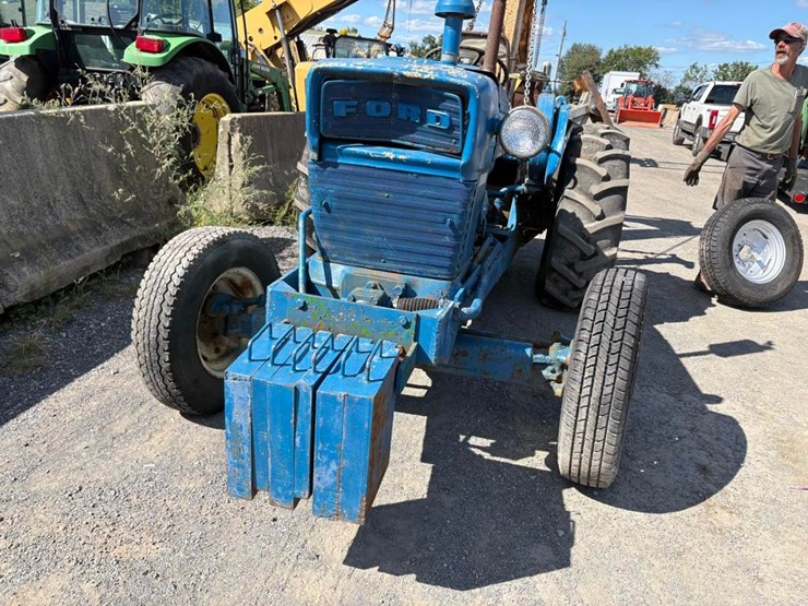 ford-4400-image-11