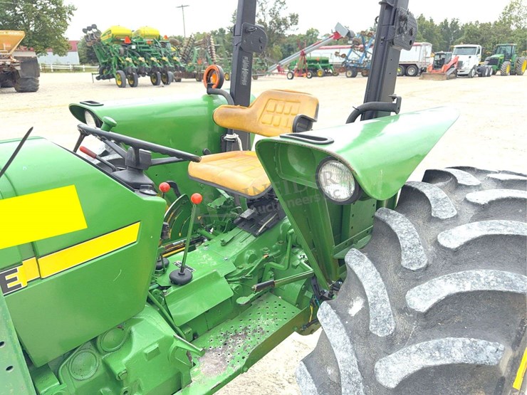 john-deere-2550-image-39