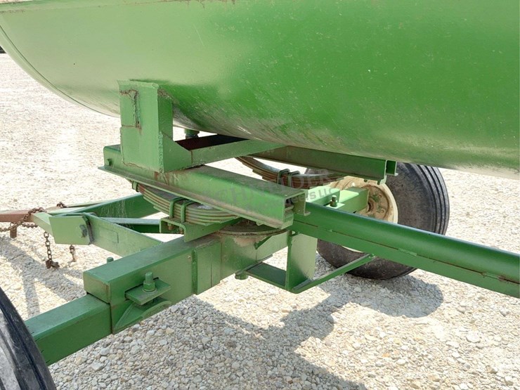 1,000-gallon-anhydrous-wagon-image-25