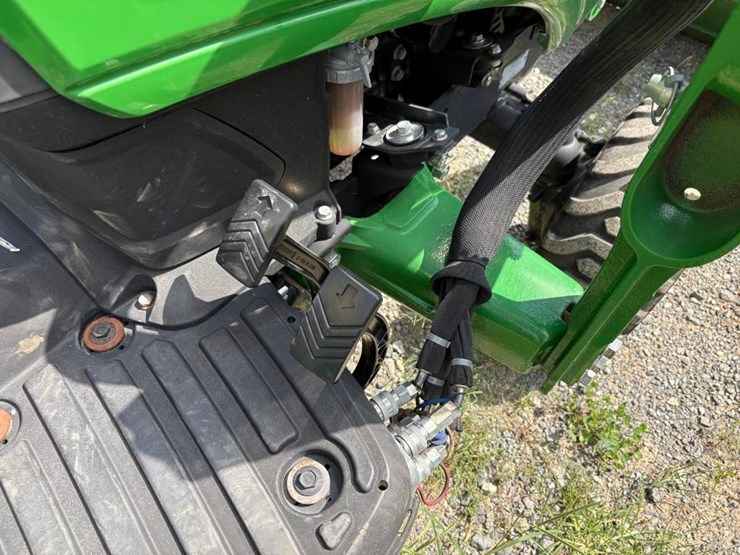 john-deere-1023e-image-17