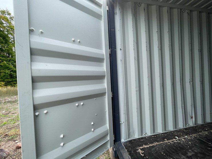 #5063-•-2026-40'-high-cube-multi-door-shipping-container-image-16