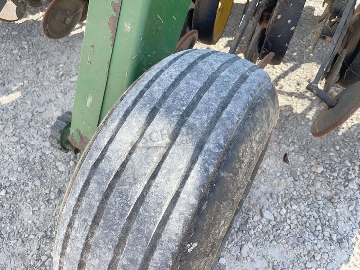 john-deere-750-image-33