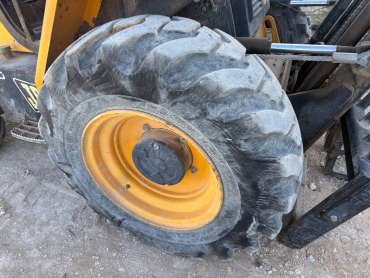 2012-jcb-930-image-5
