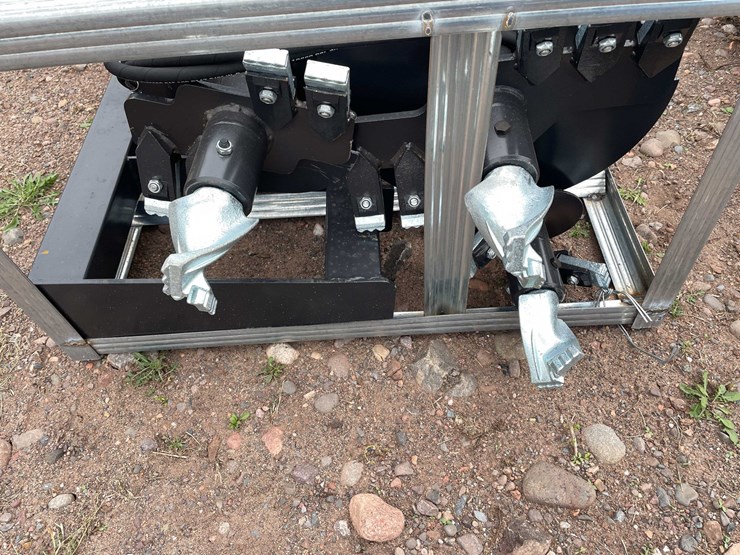 #5138-•-2026-jct-skid-steer-hydraulic-auger-drive-and-(3)-bits-image-5
