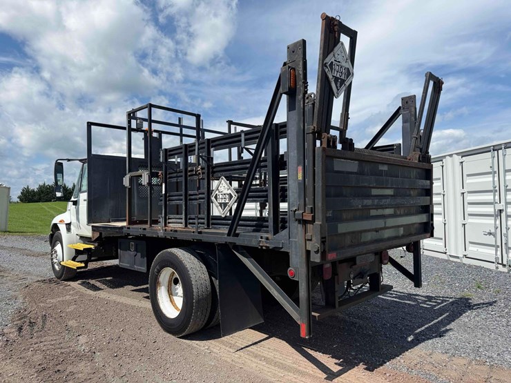 2011-international-4300m7-flat-bed-image-3