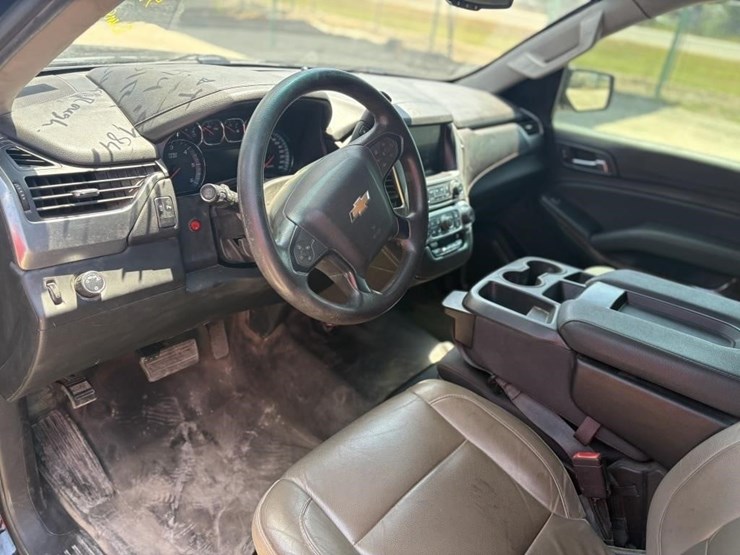 2019-chevrolet-tahoe-image-10