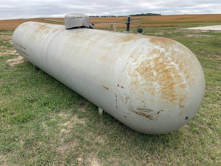 1,000-gal-propane-tank-image-1