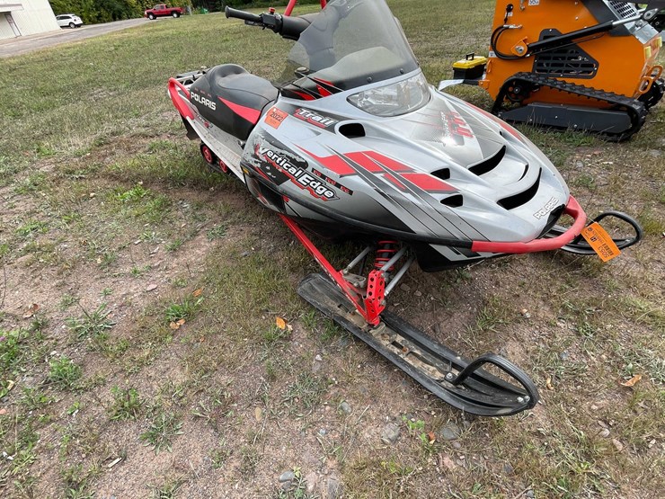 #5053-•-2003-polaris-rmk-vertical-edge-snowmobile-(no-registration-card)-image-3