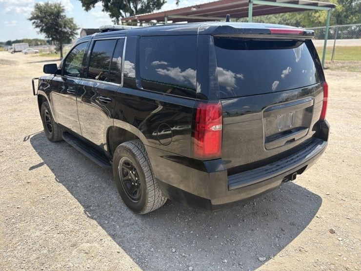 2019-chevrolet-tahoe-image-5