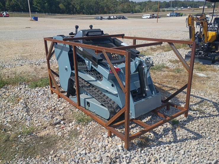 #26907-•-2026-diesel-sdlanch-ssl1200-mini-skid-steer-image-6