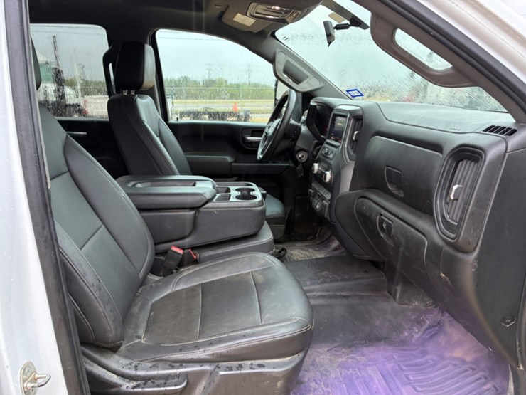 2022-gmc-sierra-3500hd-image-8