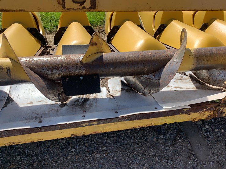 new-holland-996-image-11
