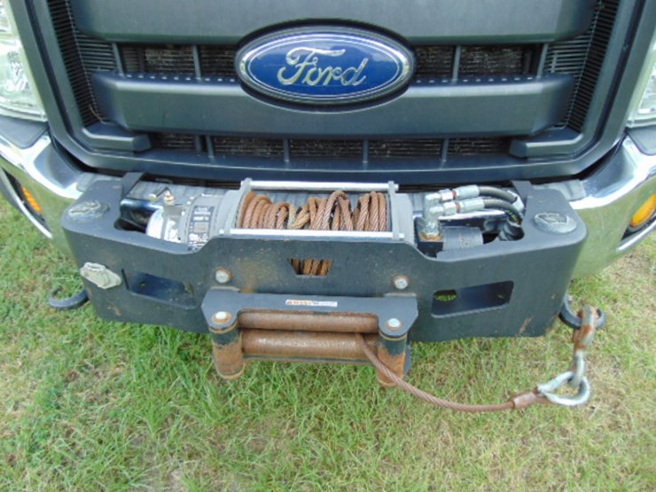 2016-ford-f550-image-13