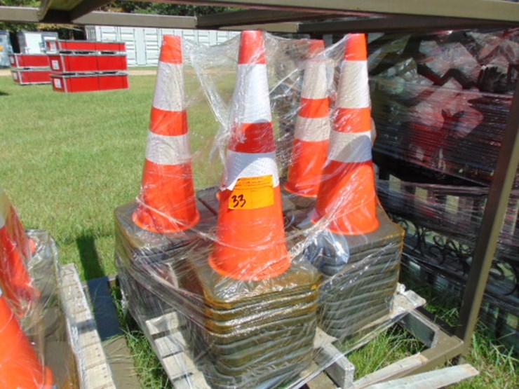 (50)-highway-safety-cones-image-1