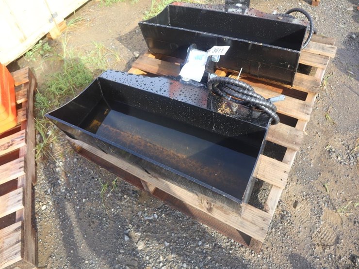 tpm-32"-hydraulic-tilt-bucket-image-2