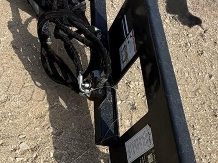 l3--wolverine-72"-skid-steer-unused-sickle-bar-mow-image-2
