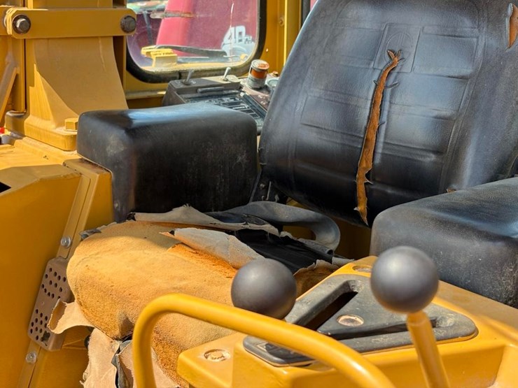 caterpillar-973-image-21