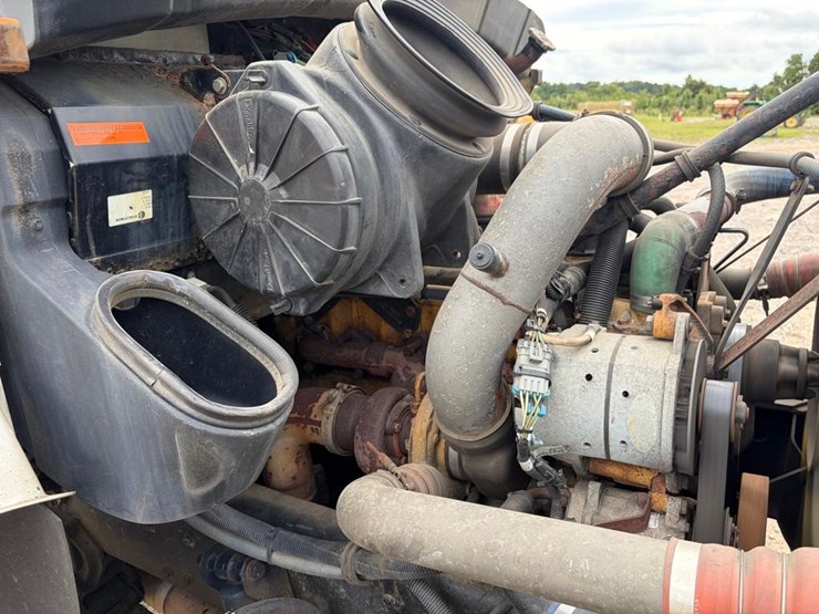 2003-kenworth-t300-image-12