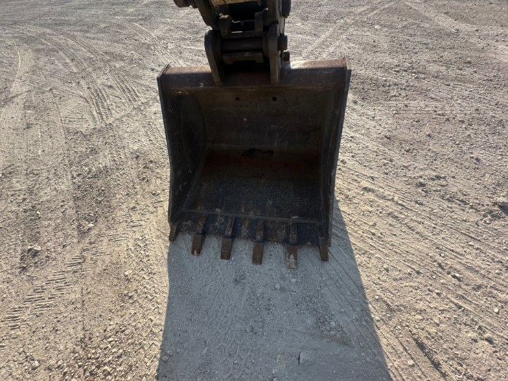 2009-bobcat-442e-image-12