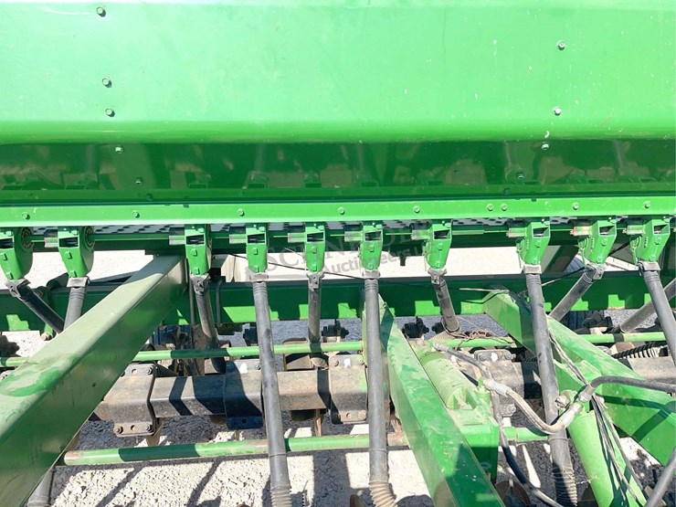 john-deere-750-image-24