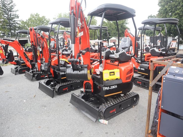tpm-20k-mini-excavator-image-1