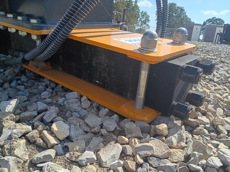 #26906-•-handy-post-driver-skid-steer-attachment-image-11