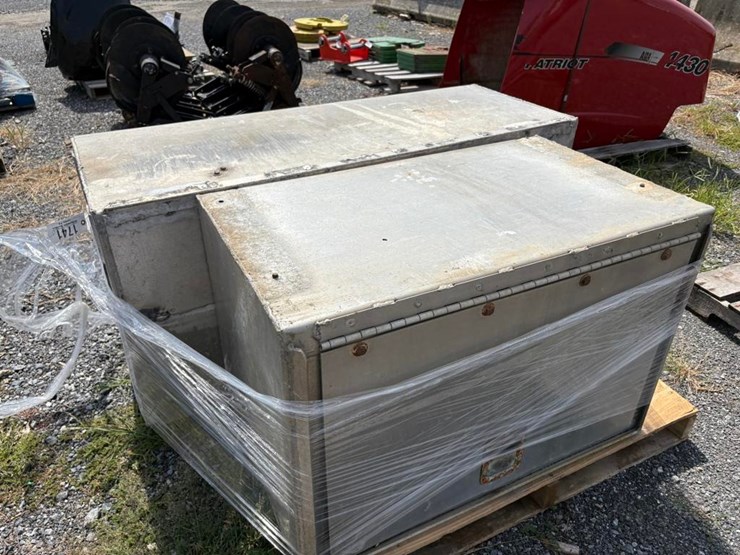 aluminum-tool-box-image-2