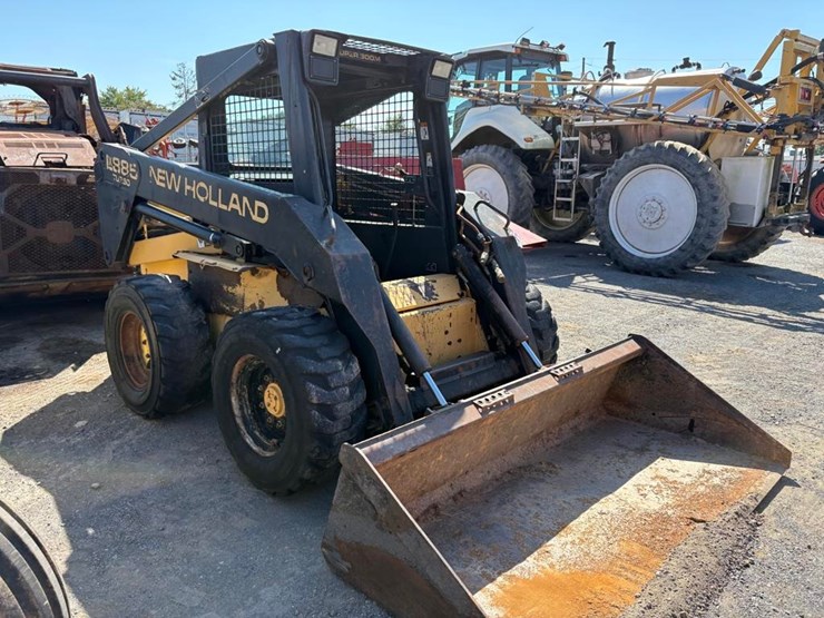 new-holland-lx885-image-3