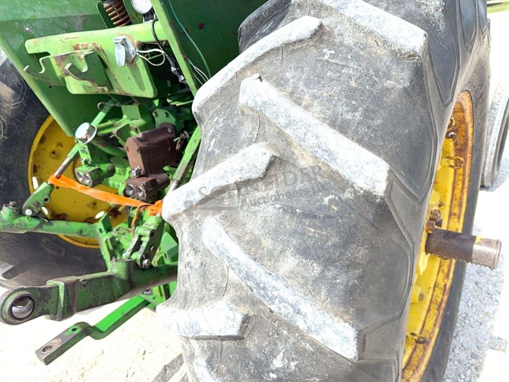 john-deere-4230-image-31