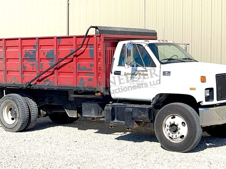 2002-chevrolet-c7500-single-axle-grain-truck-image-1