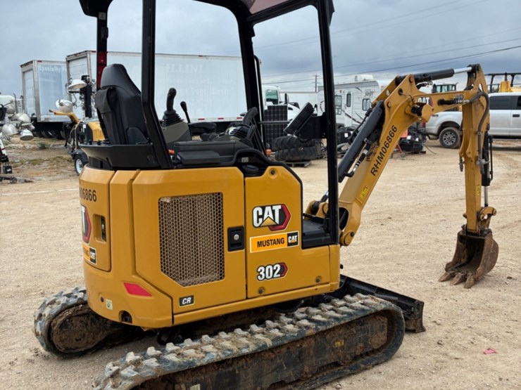 2024-caterpillar-436-image-3