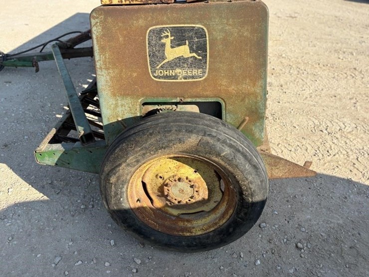 john-deere-8300-image-4
