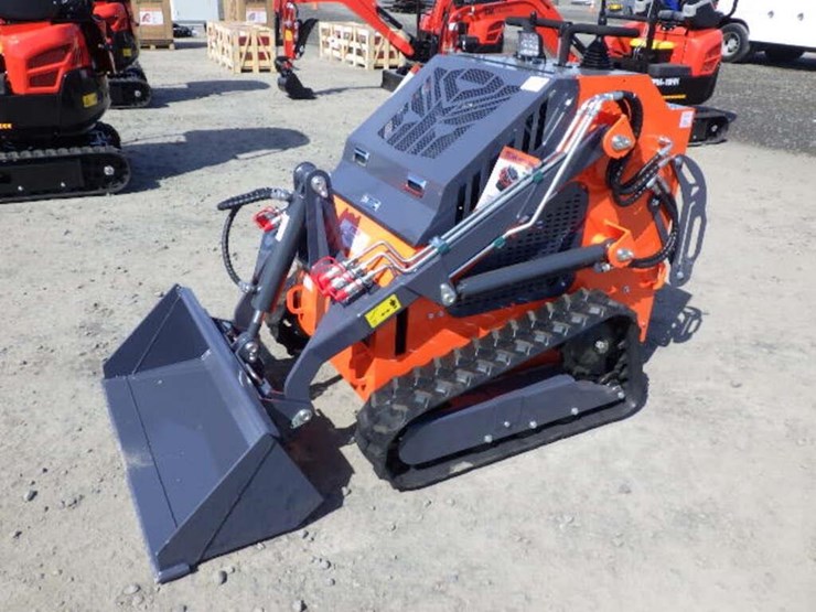 2026-tpm-t460-skid-steer-tracked-loader-image-1