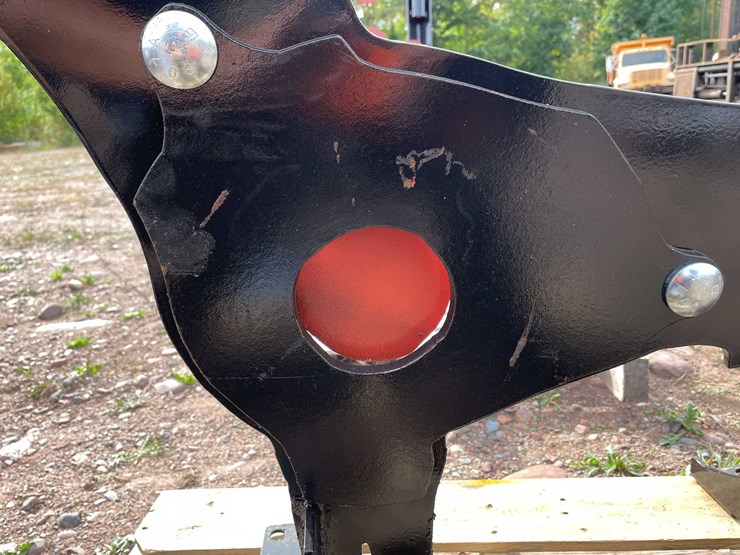 #5435-•-3/8-in.-ar500-steel-coyote-shooting-target-with-heart-flapper-image-6