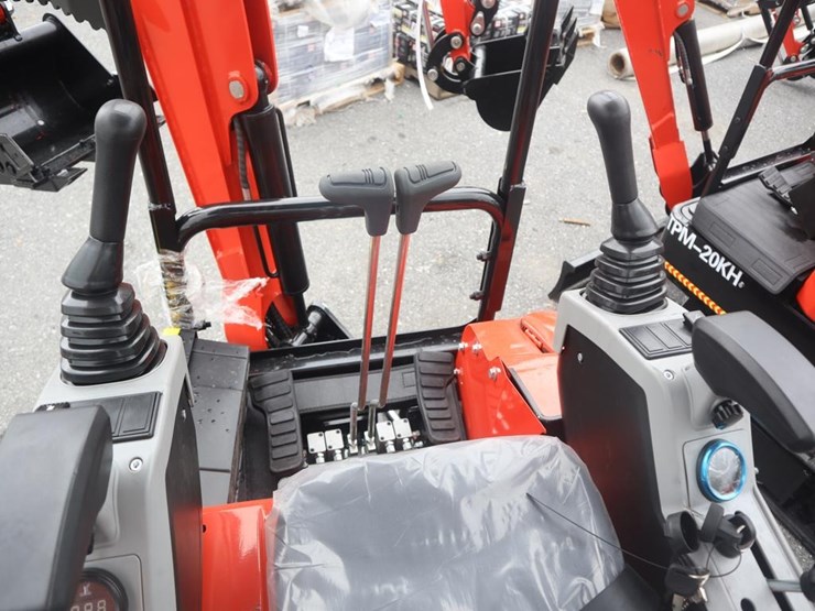tpm-20k-mini-excavator-image-11