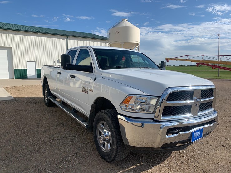 2017-dodge-2500-image-3
