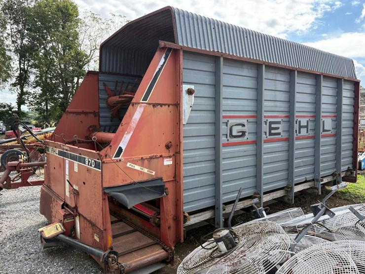 gehl-970-image-1