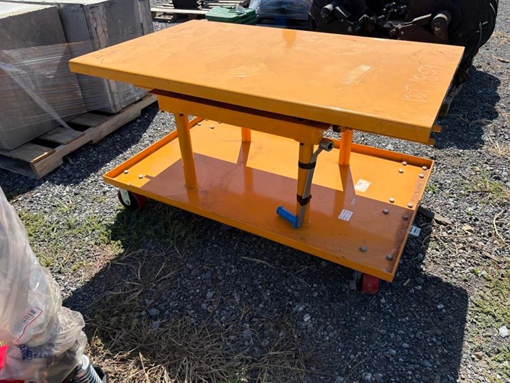 manual-lift-table-image-2