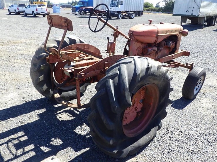 allis-chalmers-model-b-tractor-image-5