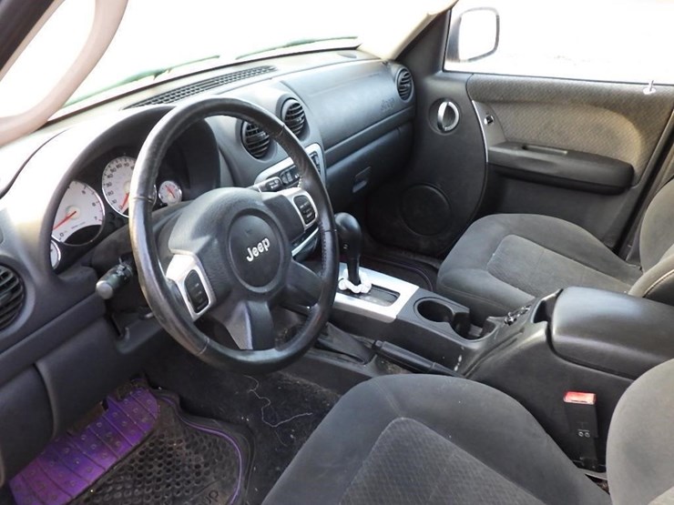 2002-jeep-liberty-image-18