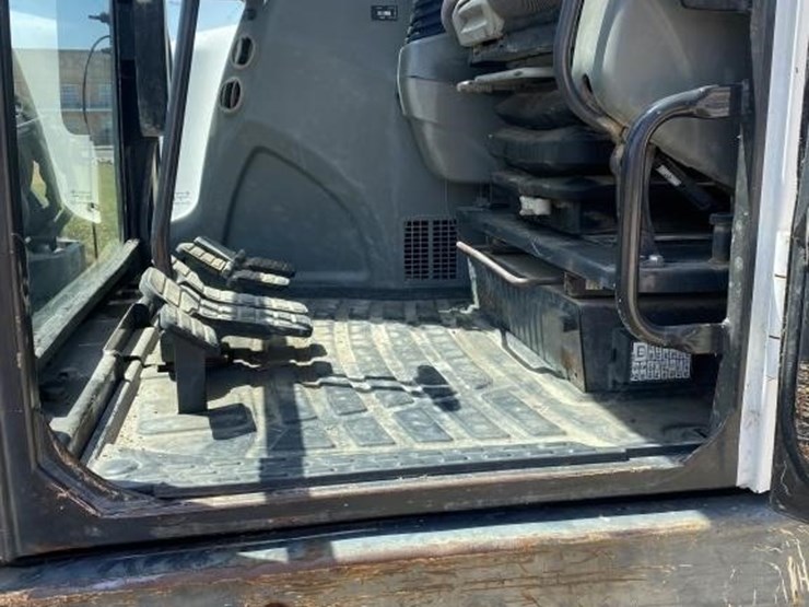 bobcat-e80-image-4