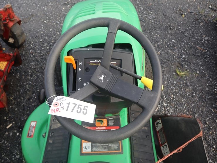 john-deere-sabre-riding-mower-image-16