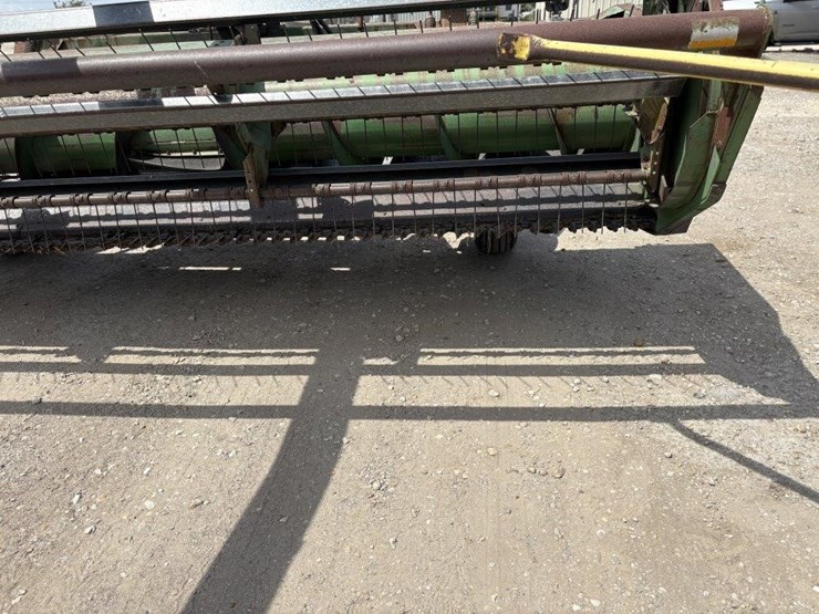 john-deere-300-image-10