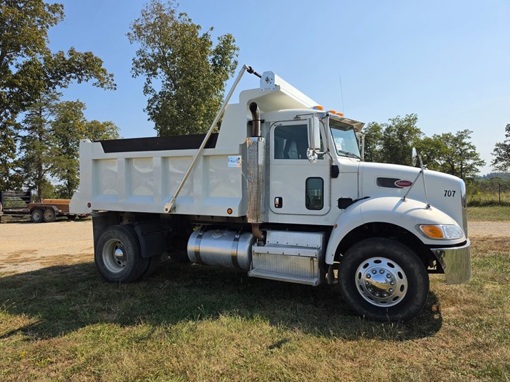 2012-peterbilt-382-image-17