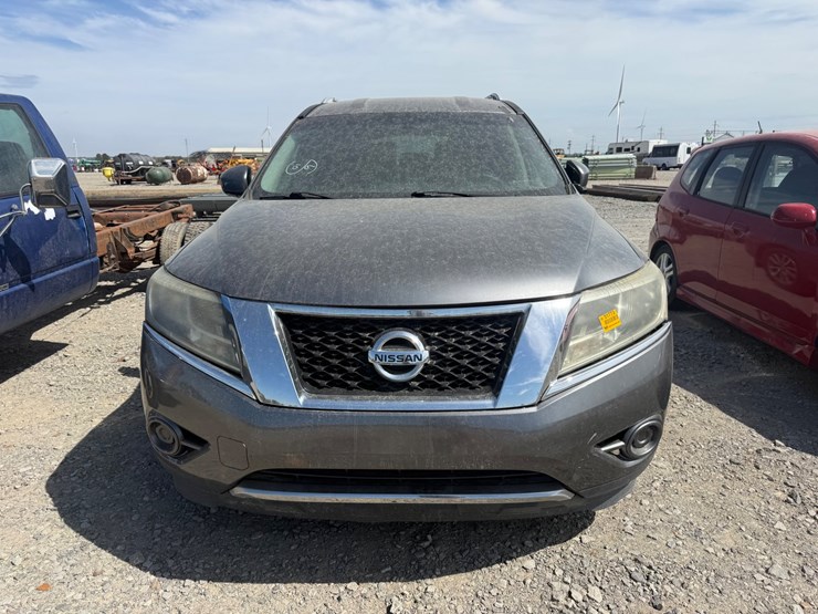 2016-nissan-pathfinder-image-2