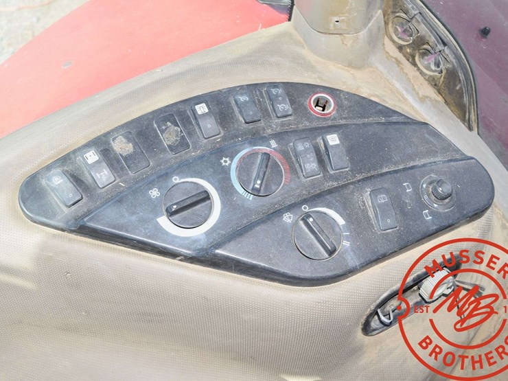 1991-john-deere-4755-image-37