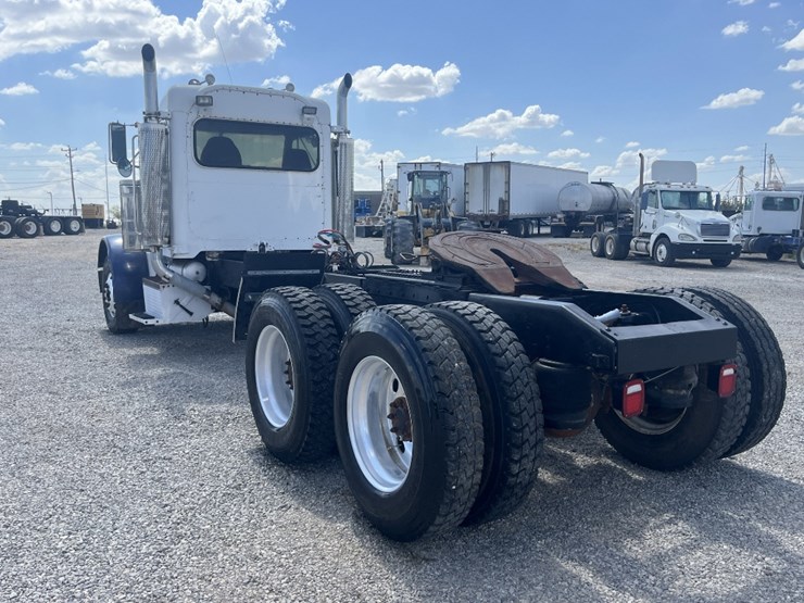 1998-peterbilt-379-image-7