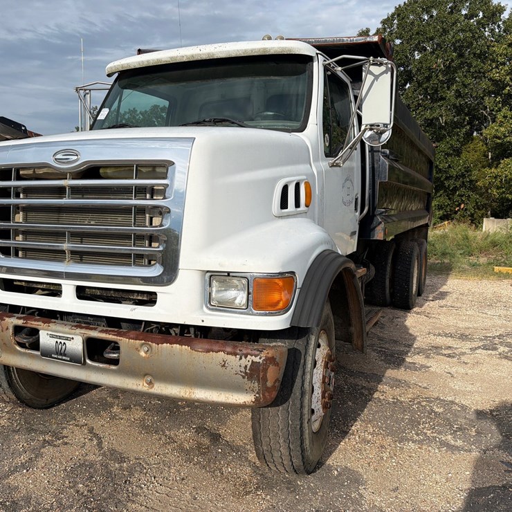 2004 STERLING L7500