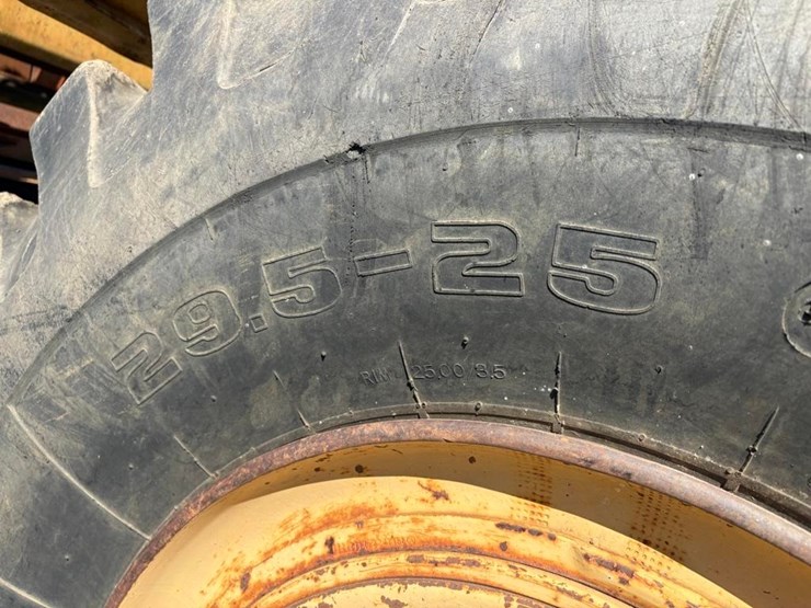 caterpillar-615-image-9