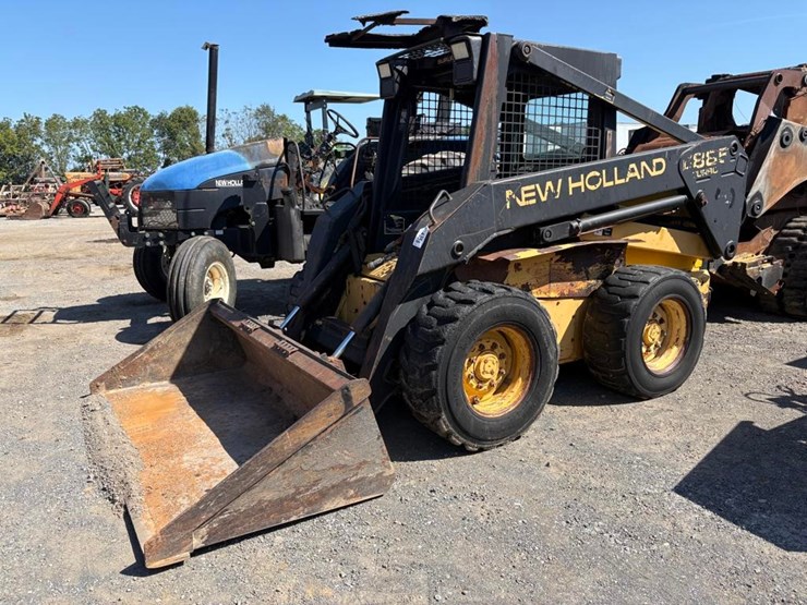 new-holland-lx885-image-15